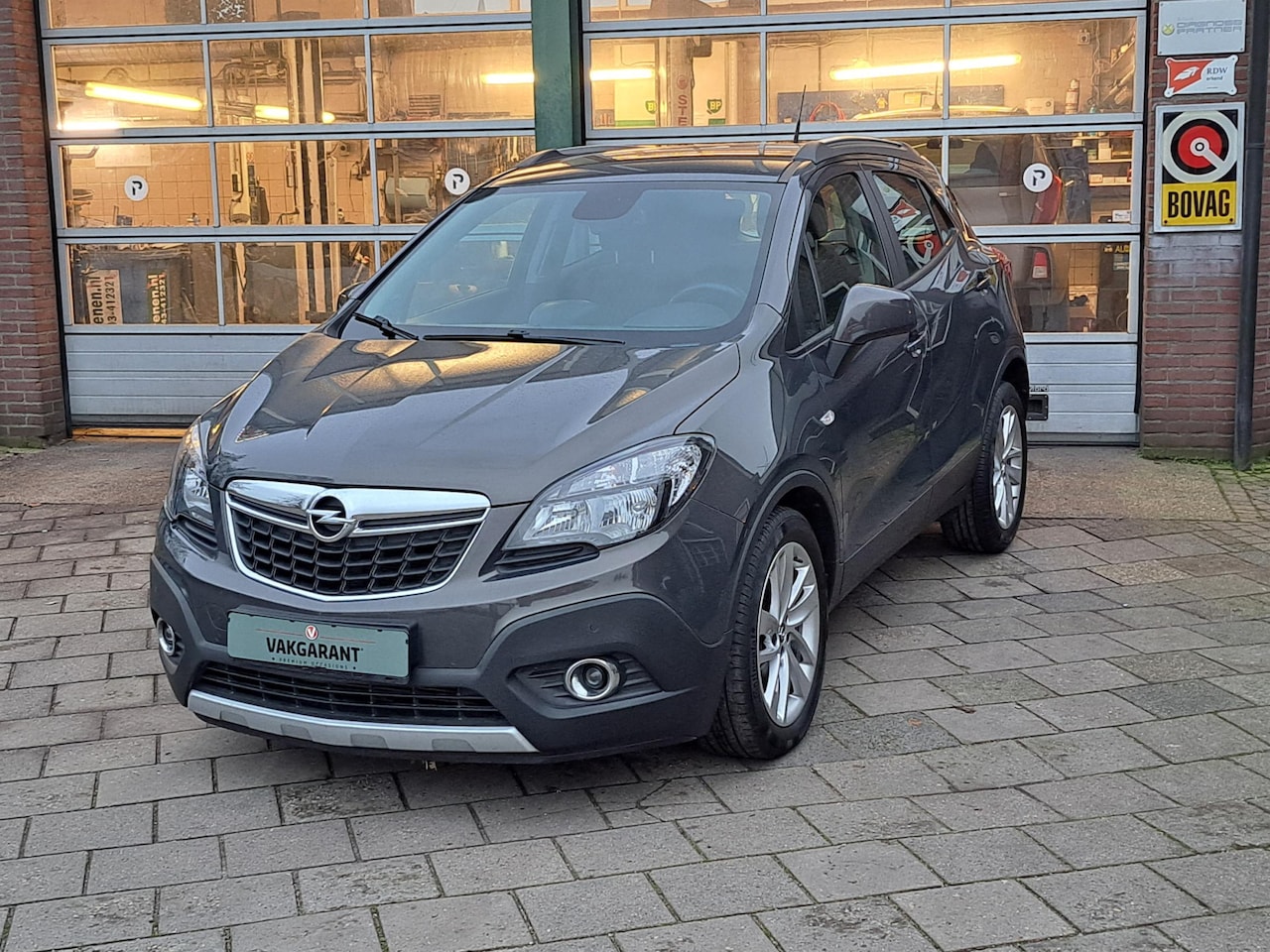 Opel Mokka - 1.4 T Edition/Navigatie/AGR-stoel/Trekhaak Navigatie/AGR-stoelen/Trekhaak - AutoWereld.nl