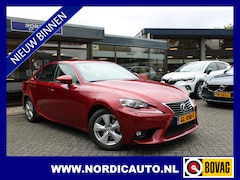 Lexus IS - 300H 181 PK AUTOMAAT / NAVIGATIE- LEDER- A RIJ CAMERA STUURFLIPPERS