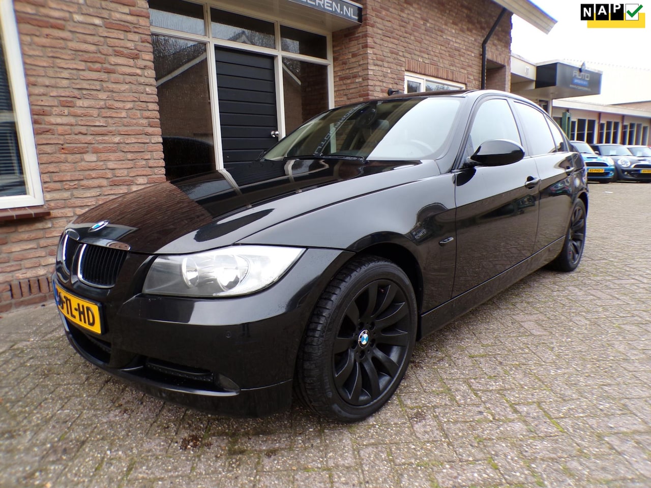 BMW 3-serie - 318i High Executive leder / Clima - AutoWereld.nl