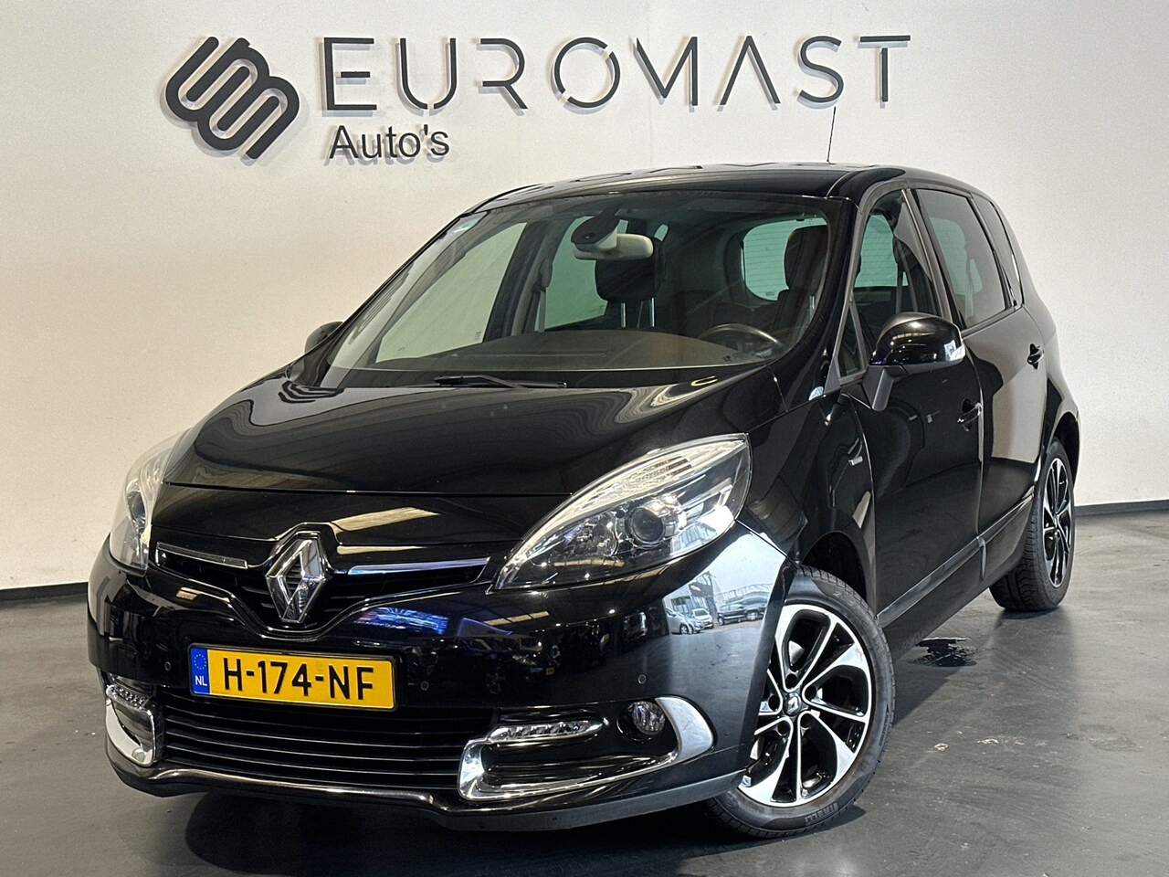 Renault Scénic - 1.2 TCe Bose Airco - Cruise - Camera - Navi - Trekhaak - AutoWereld.nl