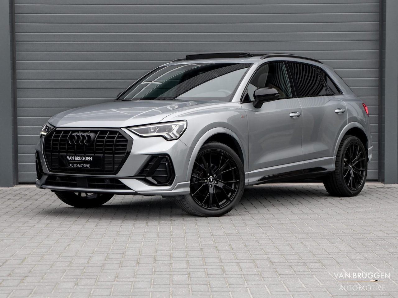 Audi Q3 - 35 TFSI S-Line Pano 20" Trekhaak Sfeer ACC BTW Camera Keyless - AutoWereld.nl