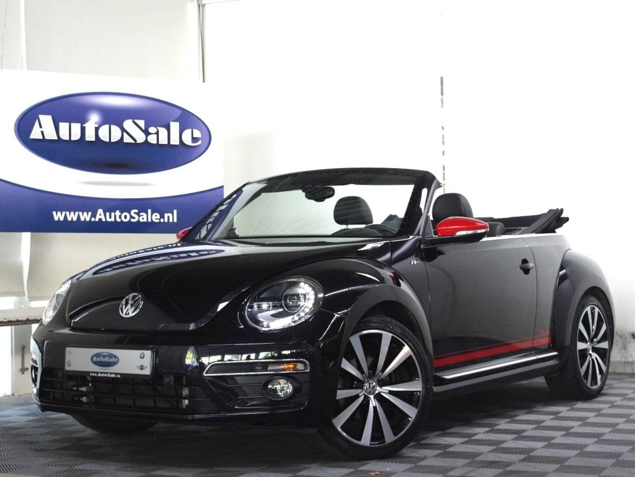 Volkswagen Beetle Cabriolet - 1.4 TSI DSG R-Line LEDER DAB BT XENON PDC CRUISE STOELVW '16 - AutoWereld.nl