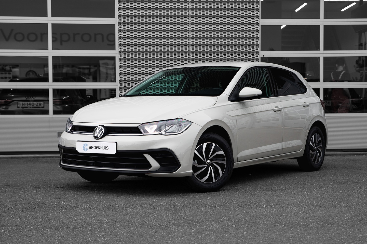 Volkswagen Polo - 1.0 TSI 95 5MT Life Edition | 'App-Connect' draadloze smartphone integratie | Buitenspiege - AutoWereld.nl