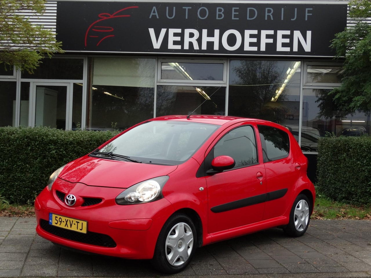 Toyota Aygo - 1.0-12V + - AIRCO - ELEKTR RAMEN - 5 DEURS - NAP KM STAND - AUX - RADIO - INCL BOEKJES - AutoWereld.nl