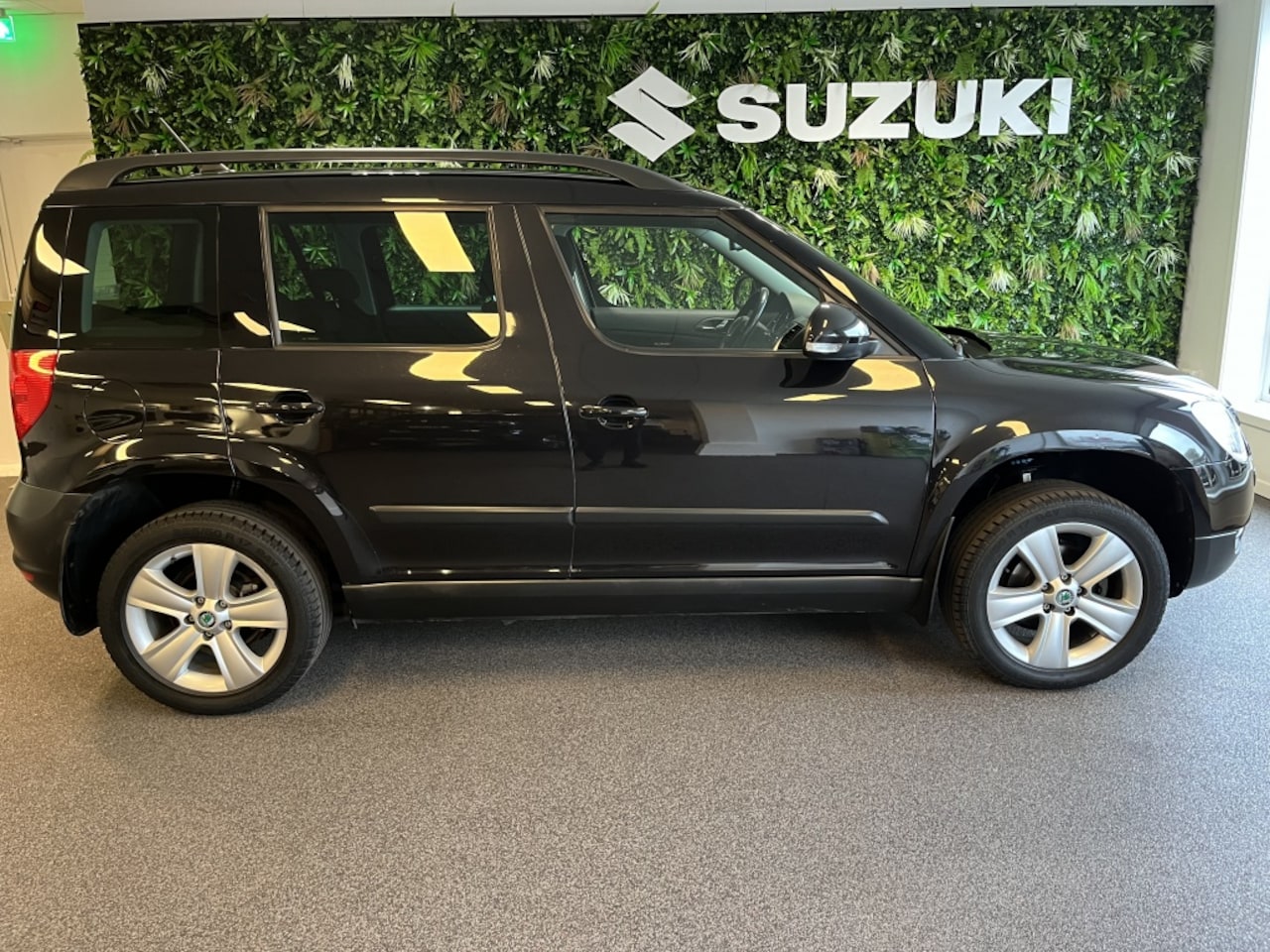 Skoda Yeti - 1.4 TSI Tour Clima NAVI LMV PD 1.4 TSI Tour - AutoWereld.nl