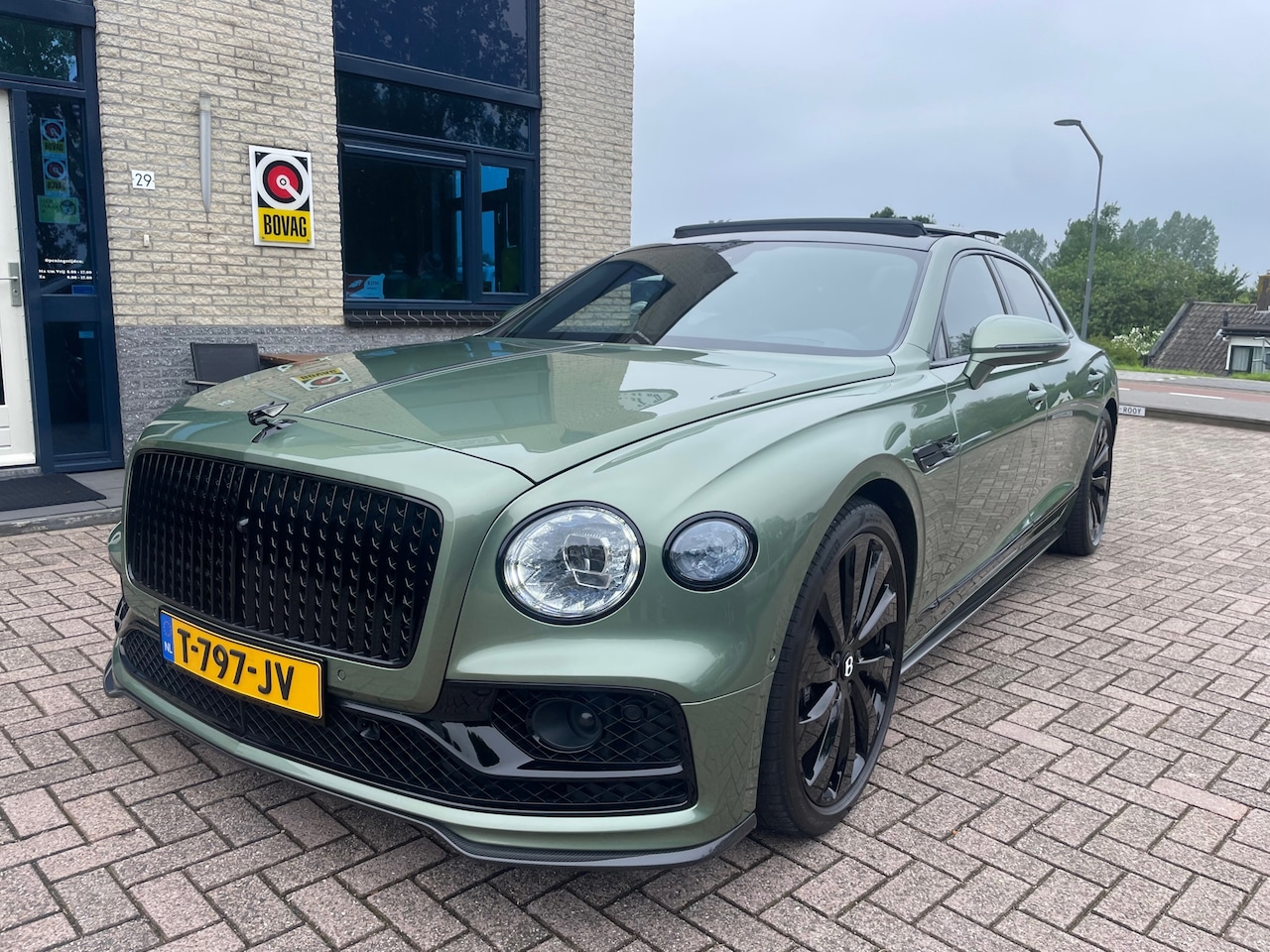 Bentley Flying Spur - 2.9 V6 Hybrid Mulliner-Carbon-Panodak - AutoWereld.nl