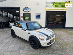 MINI Cooper - 1.6 Westminster Navigatie/leer/nw motor