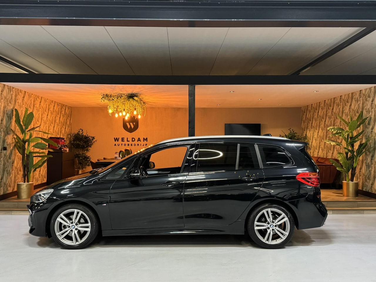 BMW 2-serie Gran Tourer - 218i 7p. M Executive Garantie Leder Xenon Automaat Navigatie Rijklaar - AutoWereld.nl