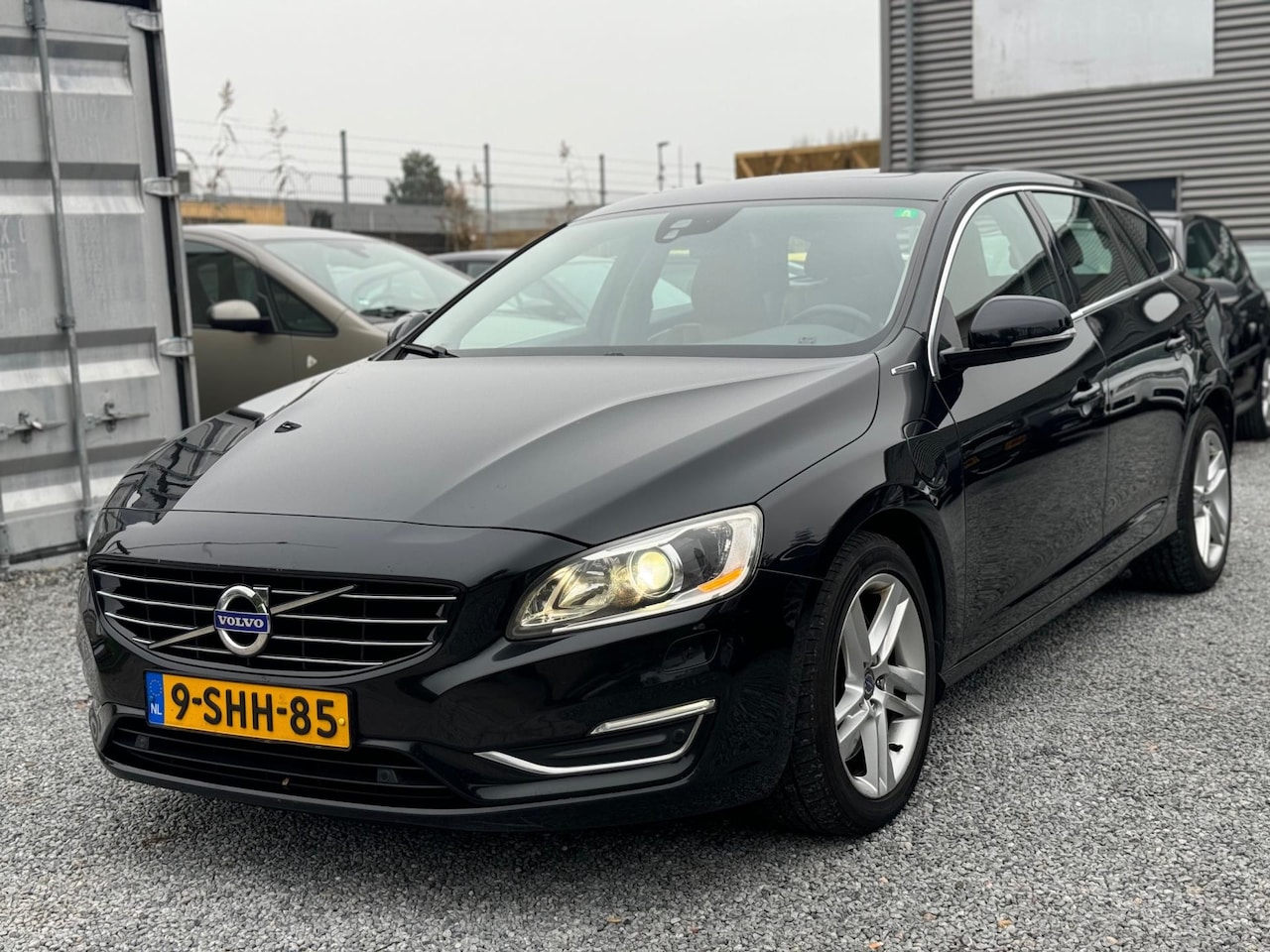 Volvo V60 - 2.4 D6 AWD Plug-In Hybrid Summum Clima Leer Opendak - AutoWereld.nl