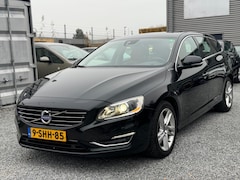 Volvo V60 - 2.4 D6 AWD Plug-In Hybrid Summum Clima Leer Opendak