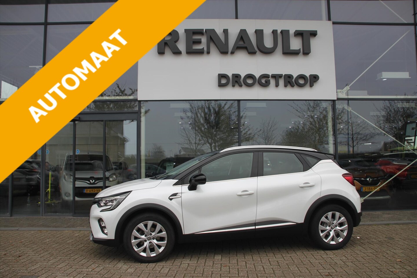 Renault Captur - 140PK-INTENS-AUTOM-43DKM-NAVI-CAMERA-ALL SEASONS- - AutoWereld.nl