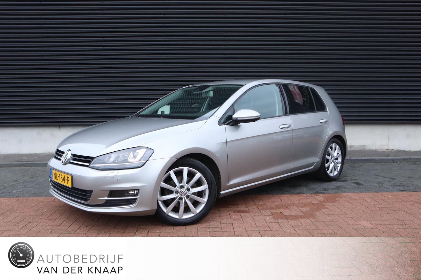 Volkswagen Golf Variant - 2.0 TDI Highline | Parkeer-assistent | Hill-hold | Parkeer-assistent | Cruise | Clima | St - AutoWereld.nl