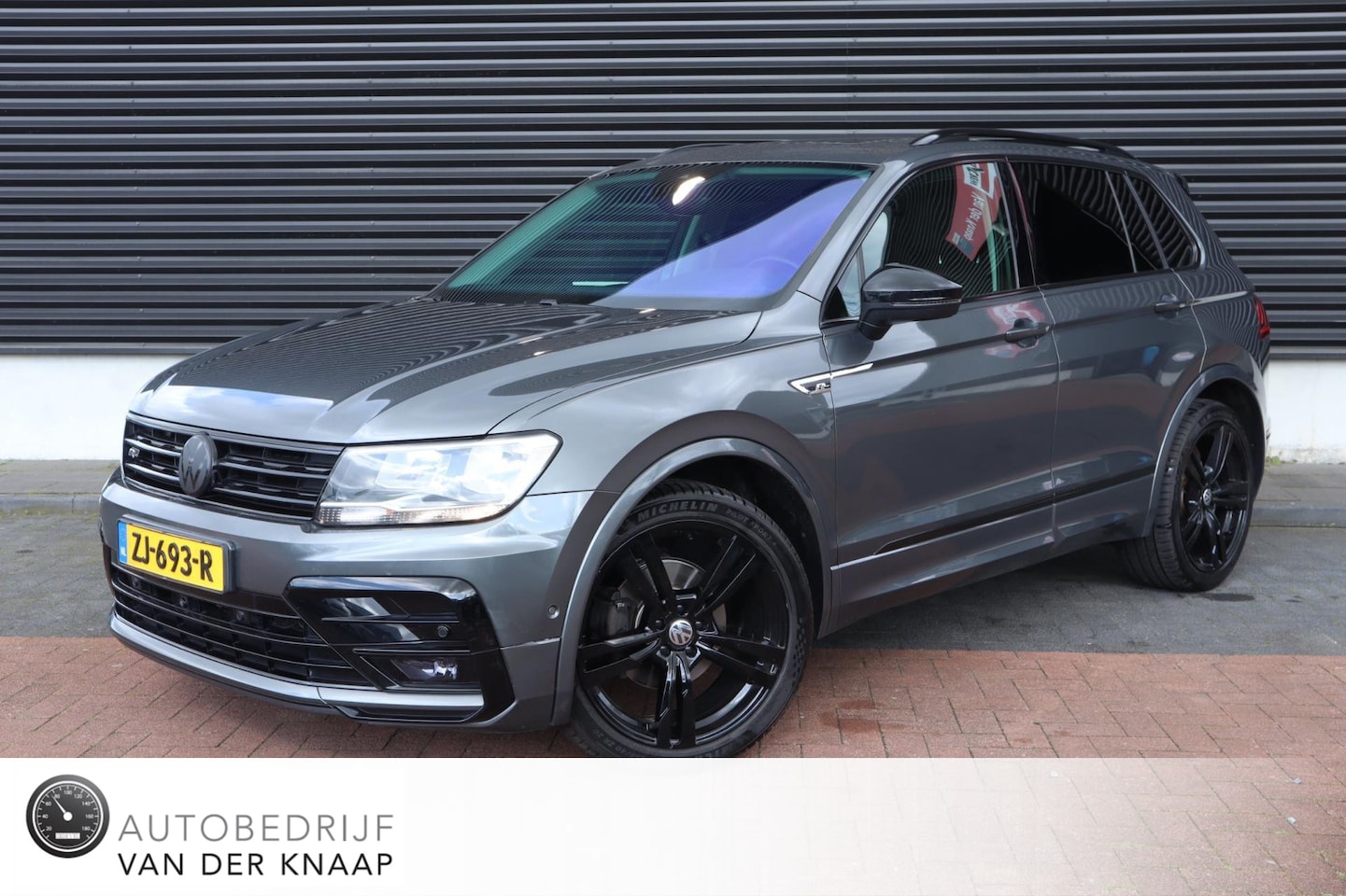 Volkswagen Tiguan - 1.4 TSI ACT Comfortline Business | R-line | Virtual | Pano | Leder | Lane Assist | 360 cam - AutoWereld.nl