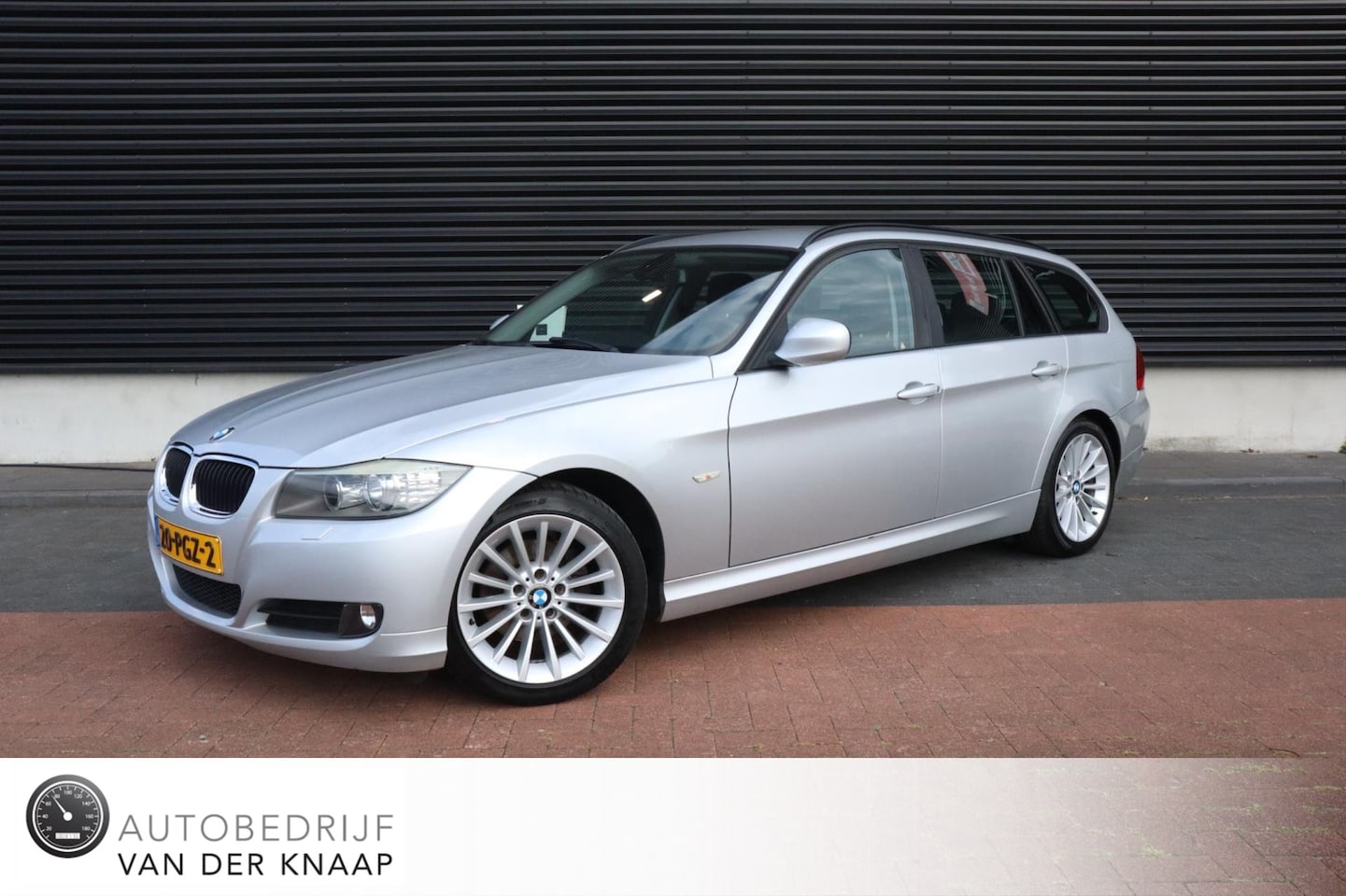 BMW 3-serie Touring - 318i Business Line | Clima | Cruise | Navi | PDC | Xenon | Trekhaak | Km rapport | - AutoWereld.nl