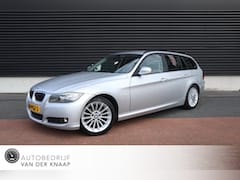 BMW 3-serie Touring - 318i Business Line | Clima | Cruise | Navi | PDC | Xenon | Trekhaak | Km rapport |