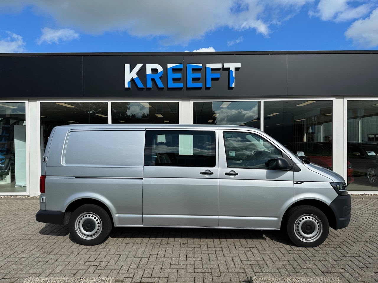 Volkswagen Transporter - 2.0 TDI L2H1 Comfortline Nieuwe Distributie - AutoWereld.nl