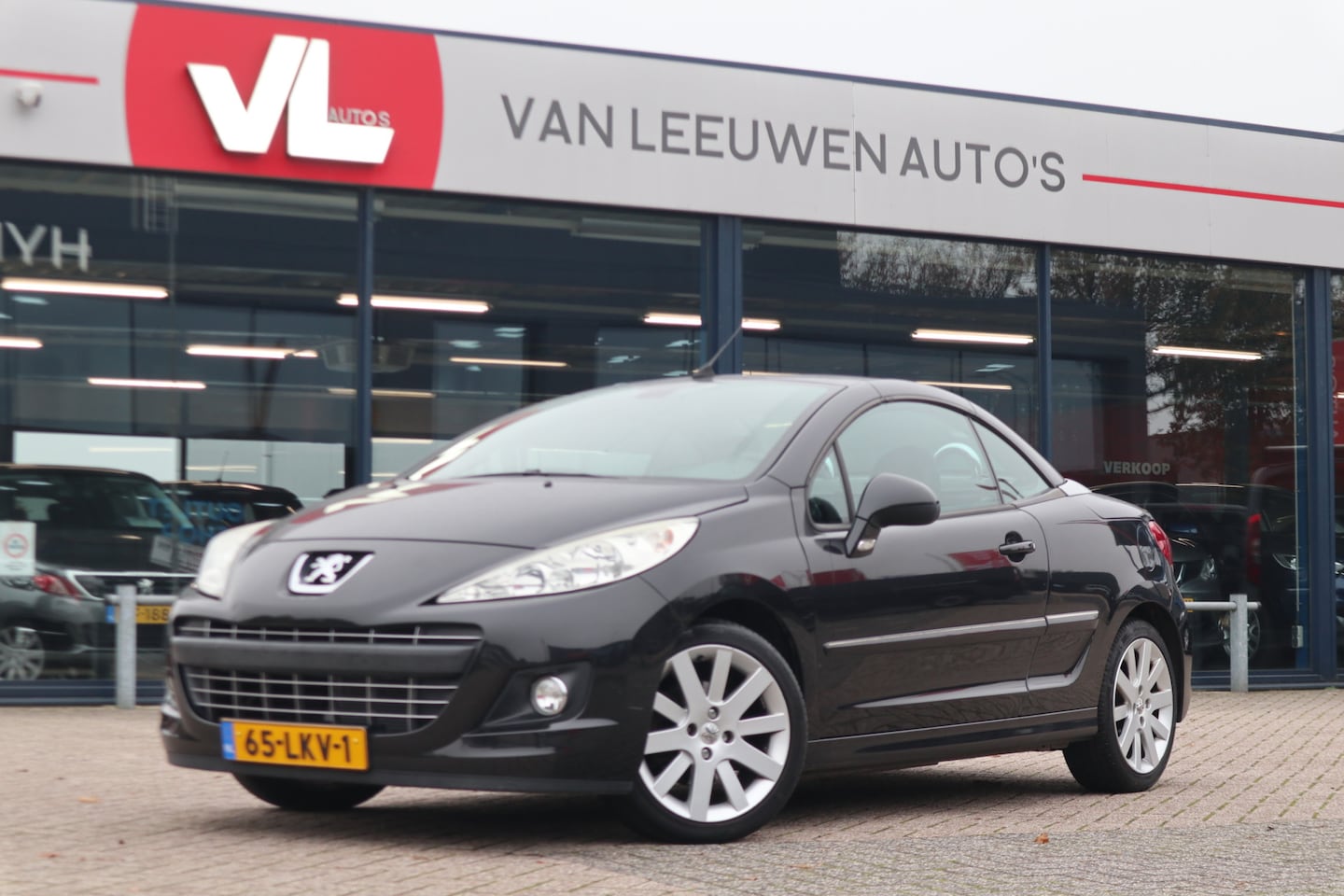 Peugeot 207 CC - 1.6 VTi Noir & Blanc | Nieuw binnen | Cruise | Automatische Airco | APK 28-05-2025 - AutoWereld.nl