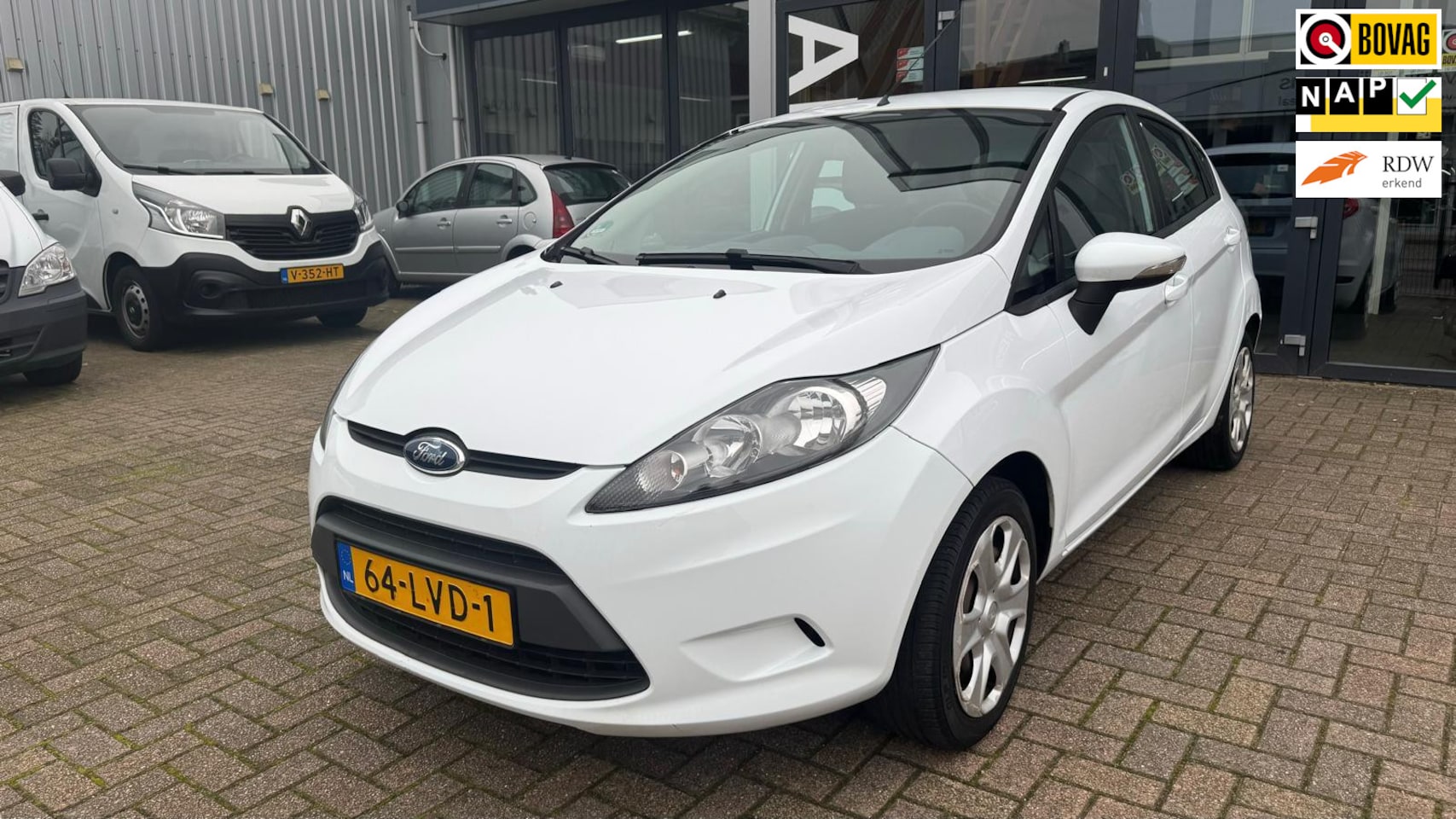 Ford Fiesta - 1.25 Limited 5-deurs airco elektrische ramen+spiegel Apk 20-04-25 - AutoWereld.nl