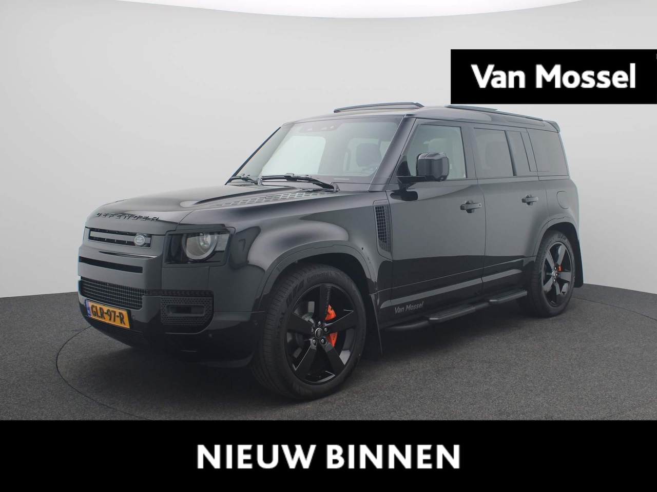 Land Rover Defender 110 - 2.0 P300e 110 S | 22 inch | Treeplanken | URBAN Spoiler - AutoWereld.nl