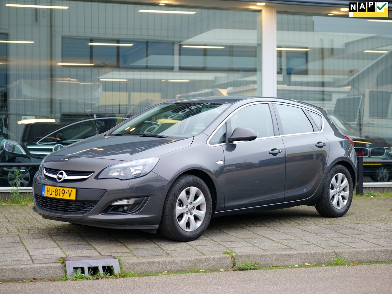 Opel Astra - 1.4 Turbo Blitz AIRCO NAVI INRUILKOOPJE! - AutoWereld.nl