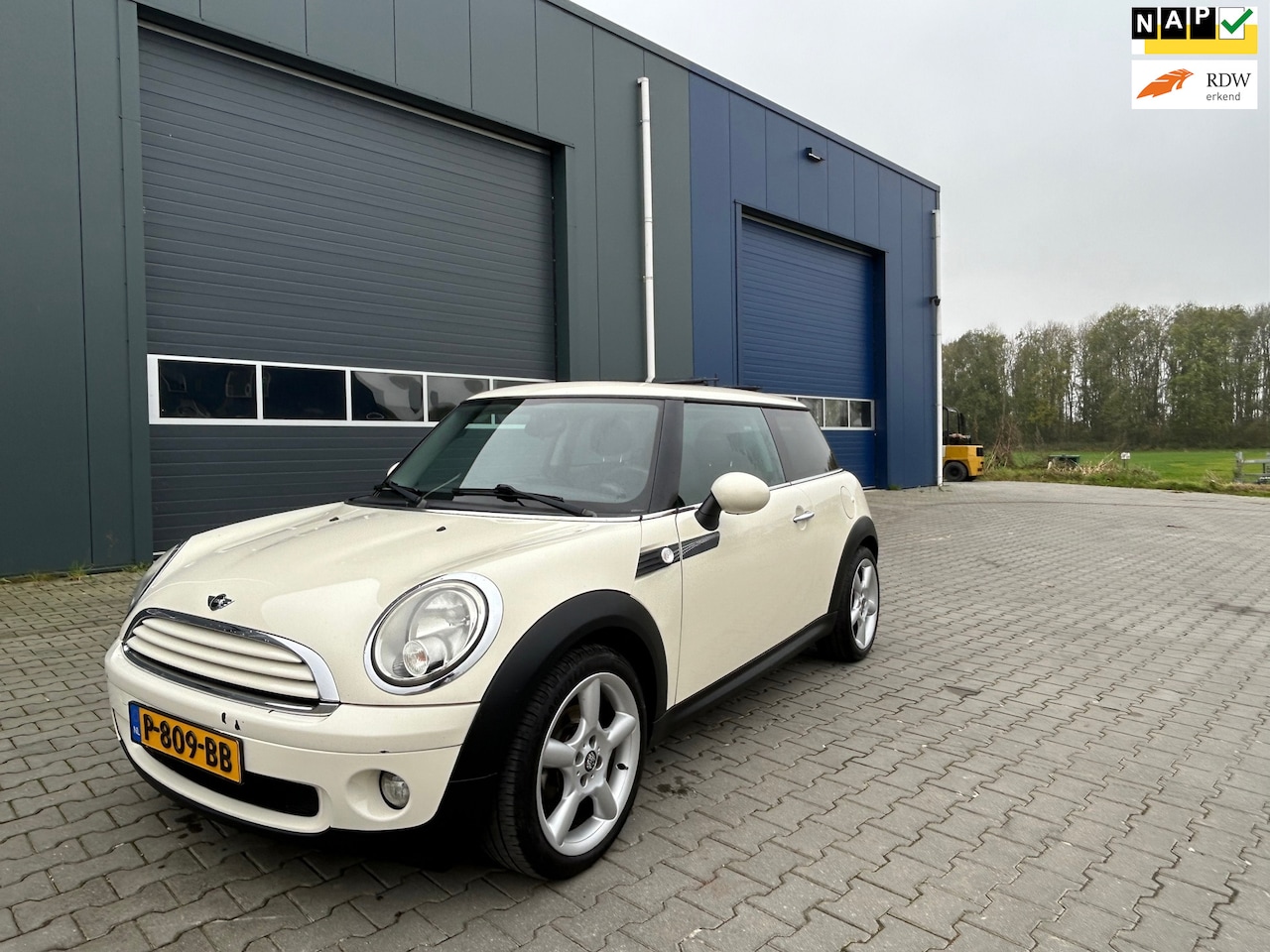 MINI One - Mini 1.6 MINIMALIST Salt Airco Panoramadak - AutoWereld.nl