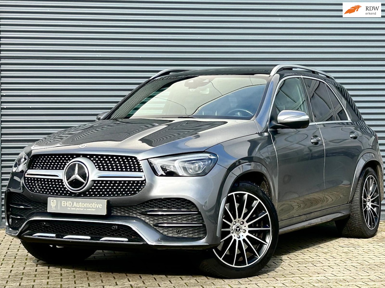 Mercedes-Benz GLE-Klasse - 350 de 4MATIC AMG | Pano | Luchtvering | Zwenkbare trekhaak | Full options - AutoWereld.nl