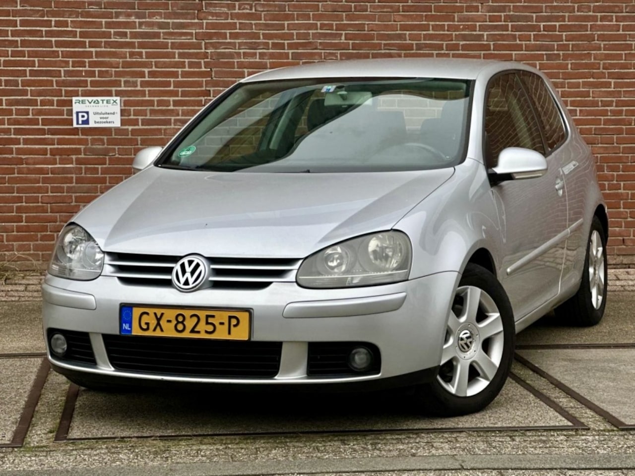 Volkswagen Golf - 1.6 FSI Sportline 1.6 FSI Sportline - AutoWereld.nl