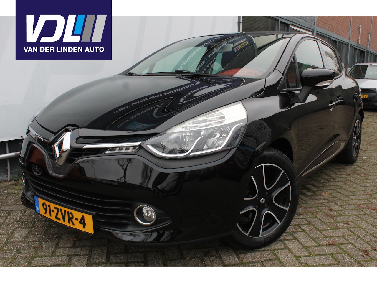 Renault Clio - 0.9 TCe Dynamique Afneembare trekhaak l Cruise control l Airco l Navigatie - AutoWereld.nl