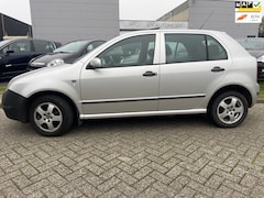 Skoda Fabia - 1.4 Elegance , Airco, cruise control, NAP eerste eigenaar