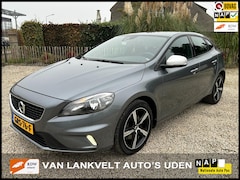 Volvo V40 - 2.0 T2 R Design H leder Navi Ecc