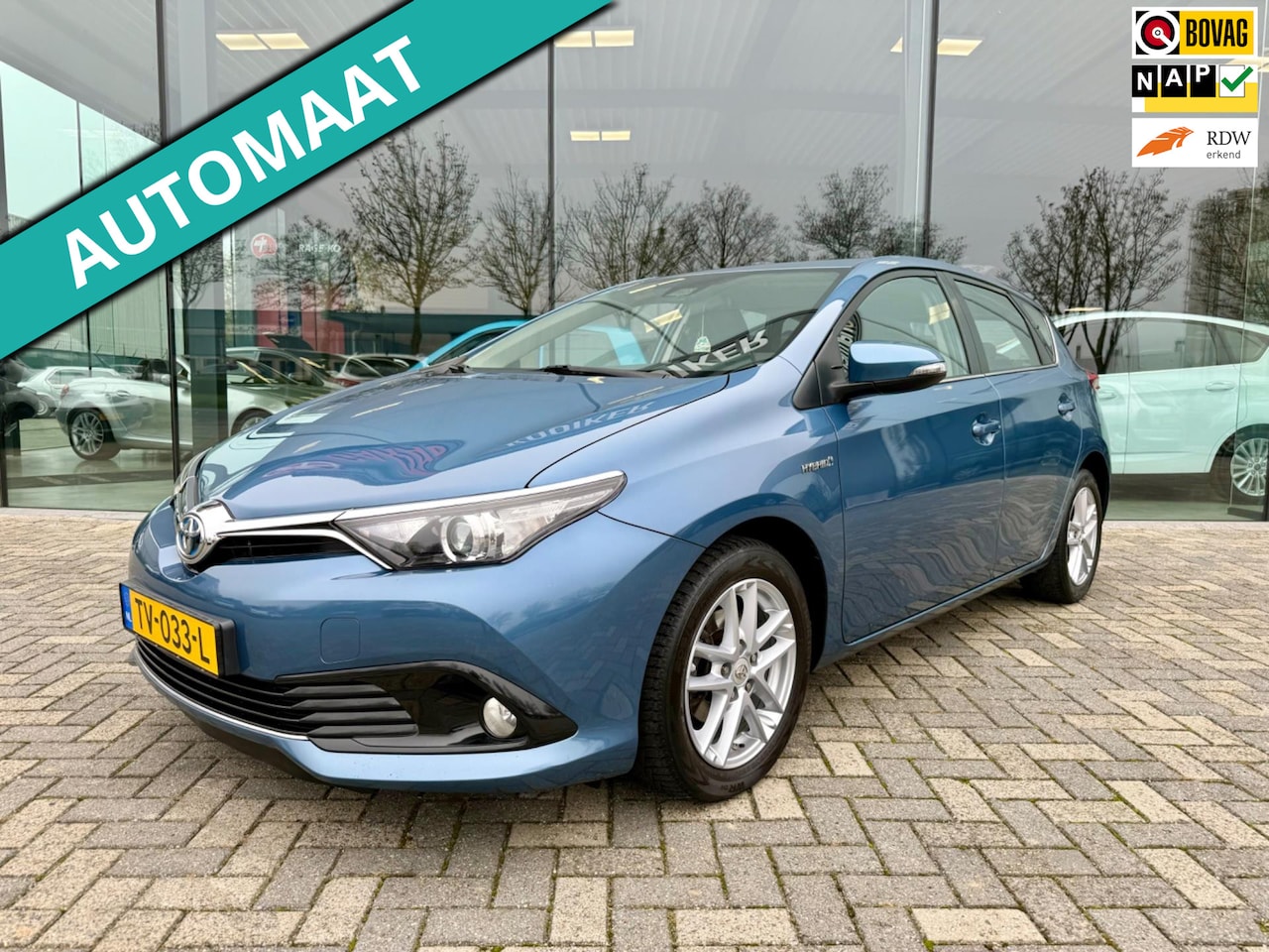 Toyota Auris - 1.8 Hybrid automaat Active, Trekhaak, Camera, Bluetooth - AutoWereld.nl