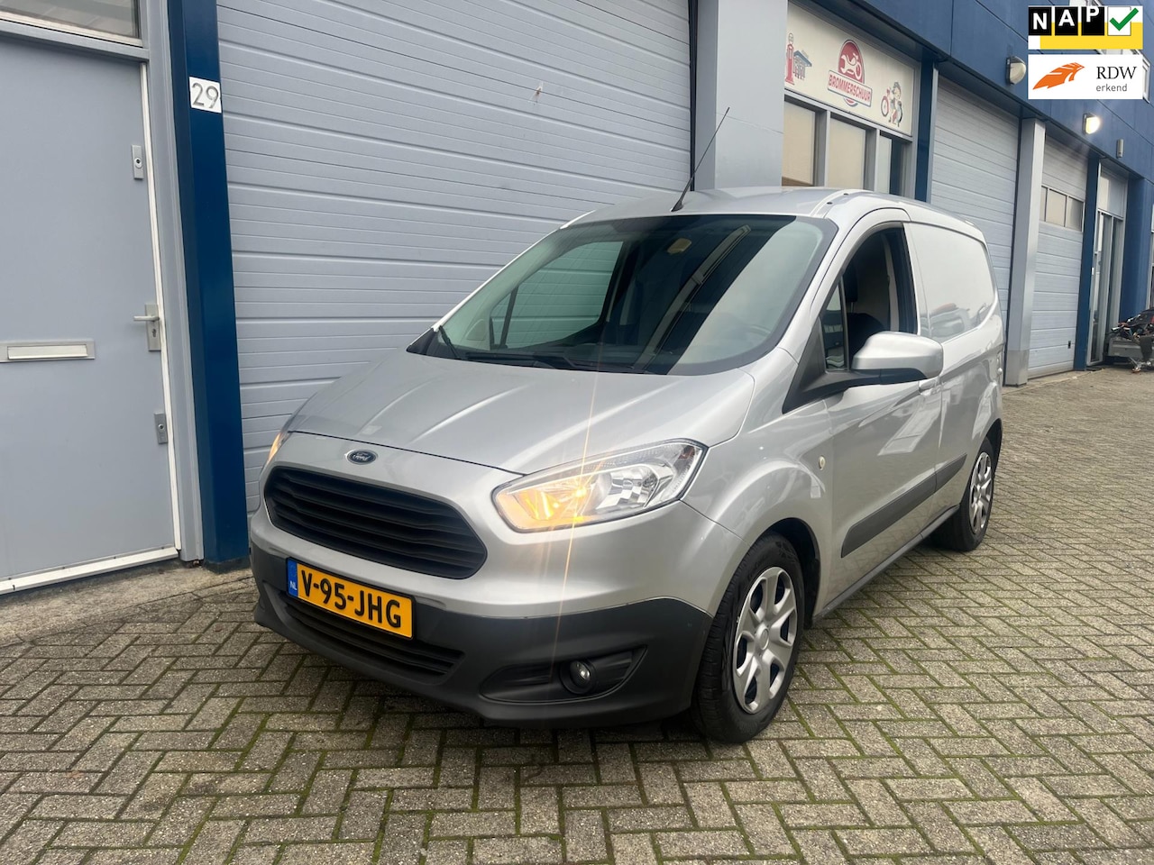 Ford Transit Courier - 1.0 Trend 1.0 Trend - AutoWereld.nl