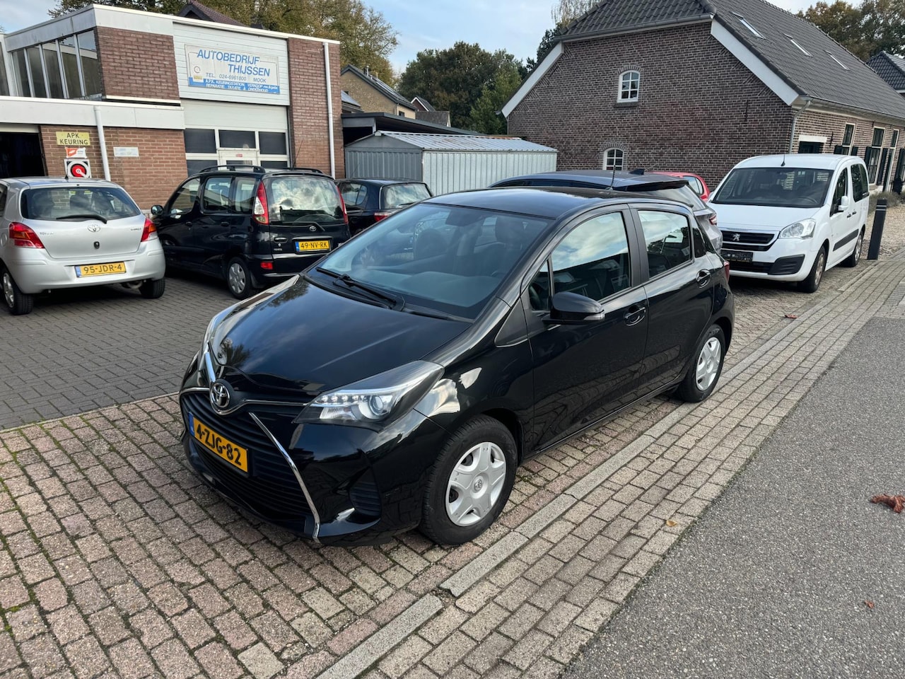 Toyota Yaris - 1.0 VVT-i Aspiration 1.0 VVT-i Aspiration - AutoWereld.nl