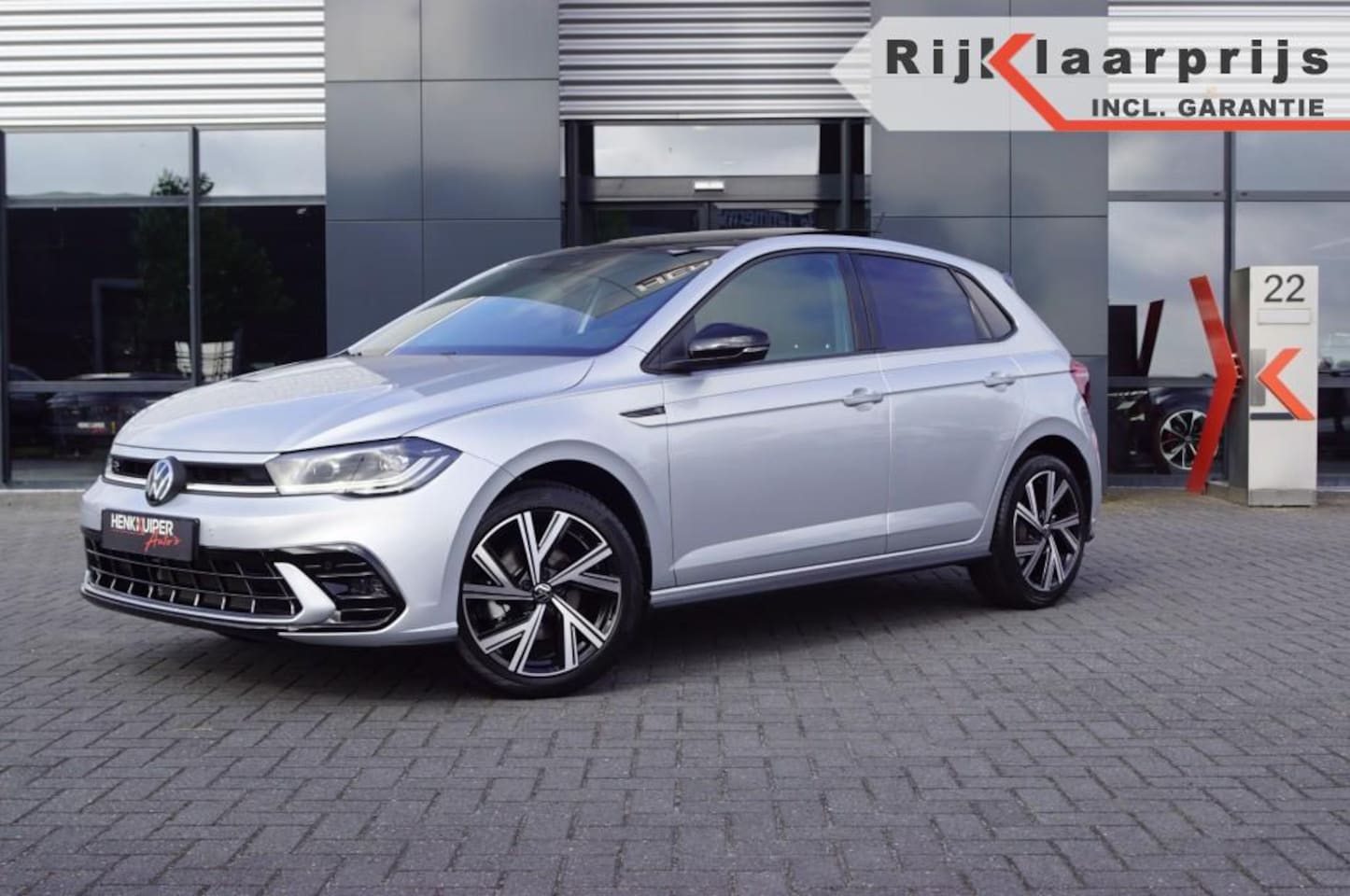 Volkswagen Polo - 1.0 TSI DSG R-Line 110pk/ Panodak/ Navi/ Camera/ Virt. Cockp/17L - AutoWereld.nl