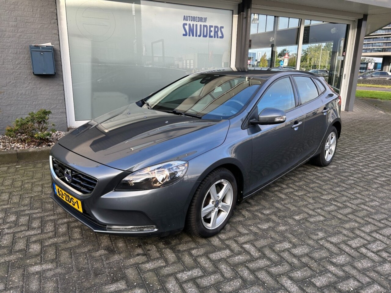 Volvo V40 - 1.6 T3 KINETIC - BUSINESS-Line - AutoWereld.nl