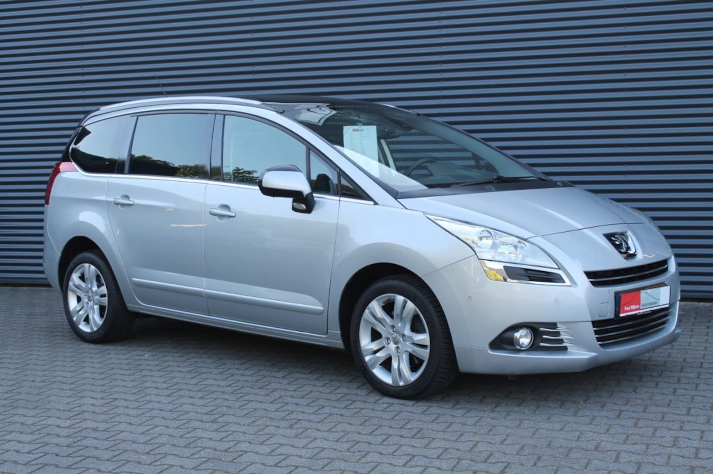 Peugeot 5008 - 1.6 THP Allure Uitv. 5-Persoons NAVIGATIE - AutoWereld.nl