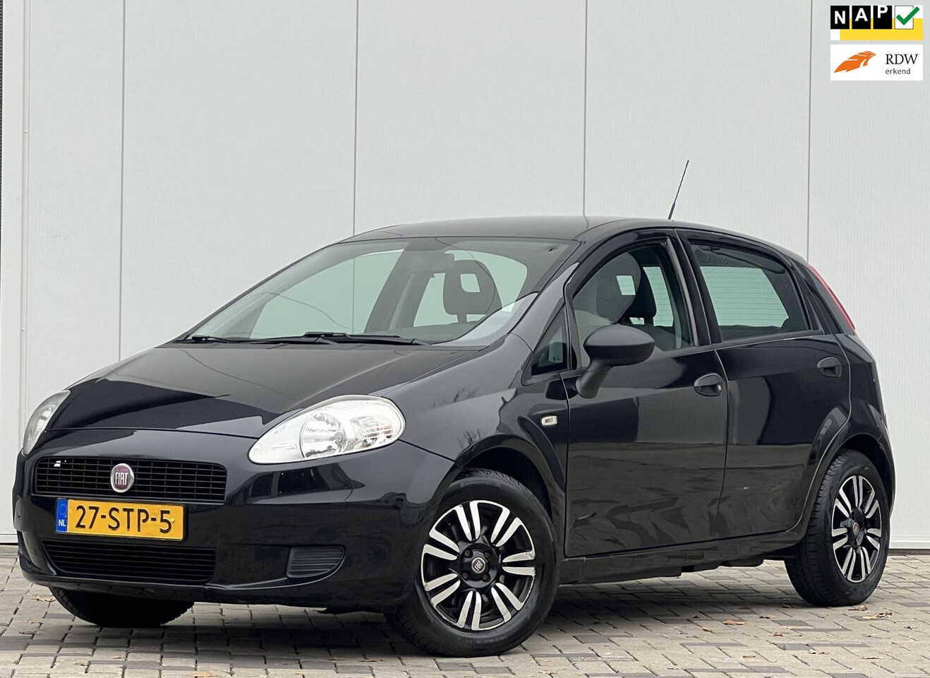 Fiat Grande Punto - 1.3 M-Jet Actual 5 DEURS AIRCO NAP DEALER ONDERHOUDEN - AutoWereld.nl