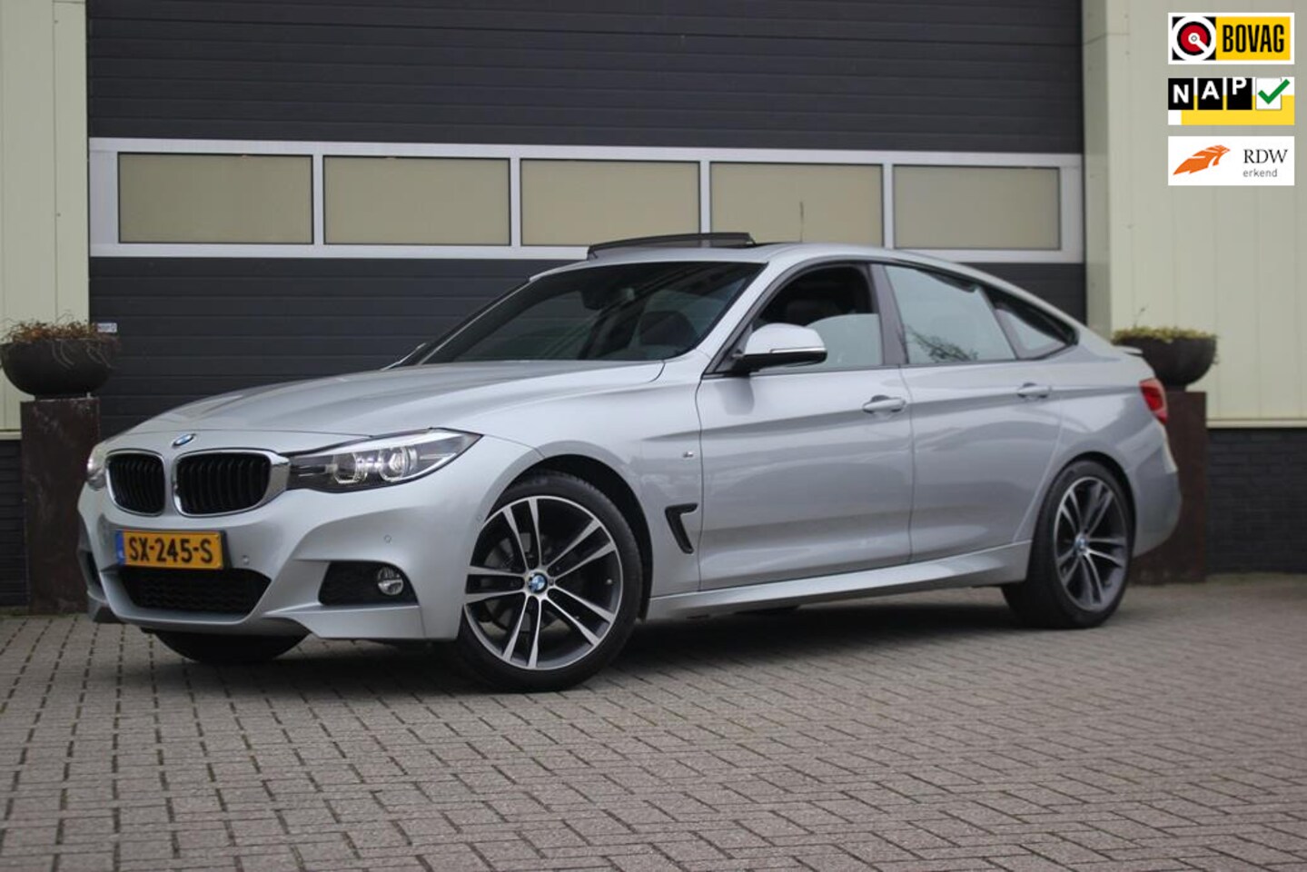 BMW 3-serie Gran Turismo - 320i High Executive M Sport | Trekhaak | - AutoWereld.nl