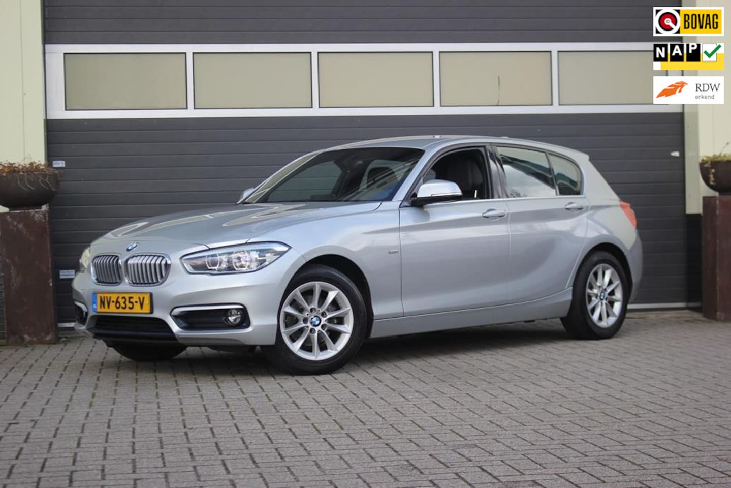 BMW 1-serie - 118i Corporate Lease High Executive | Navigatie professional | - AutoWereld.nl