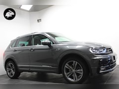 Volkswagen Tiguan - 2.0 TSI 4M R-Line/Pano dak/Camera/Trekhaak