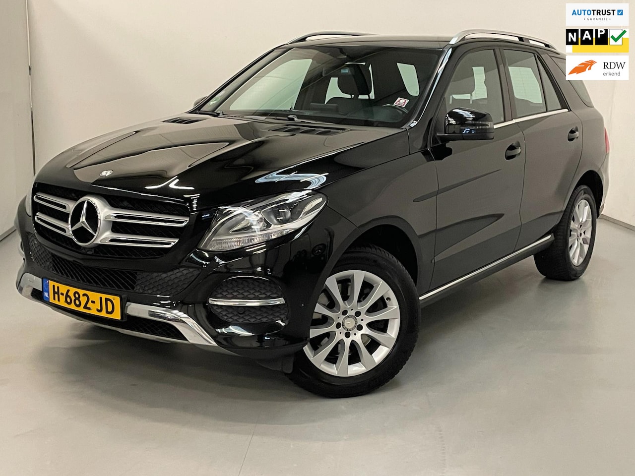 Mercedes-Benz GLE-Klasse - 400 4Matic / Camera / Trekhaak / Stoelverwarming - AutoWereld.nl