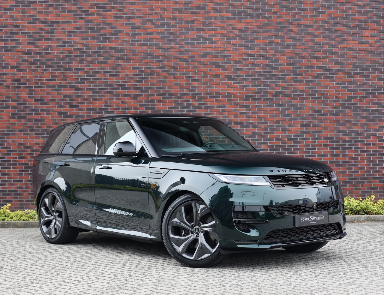 Land Rover Range Rover Sport - P550e Autobiography *Uniek*Pano*HUD*Vierwielbesturing* - AutoWereld.nl