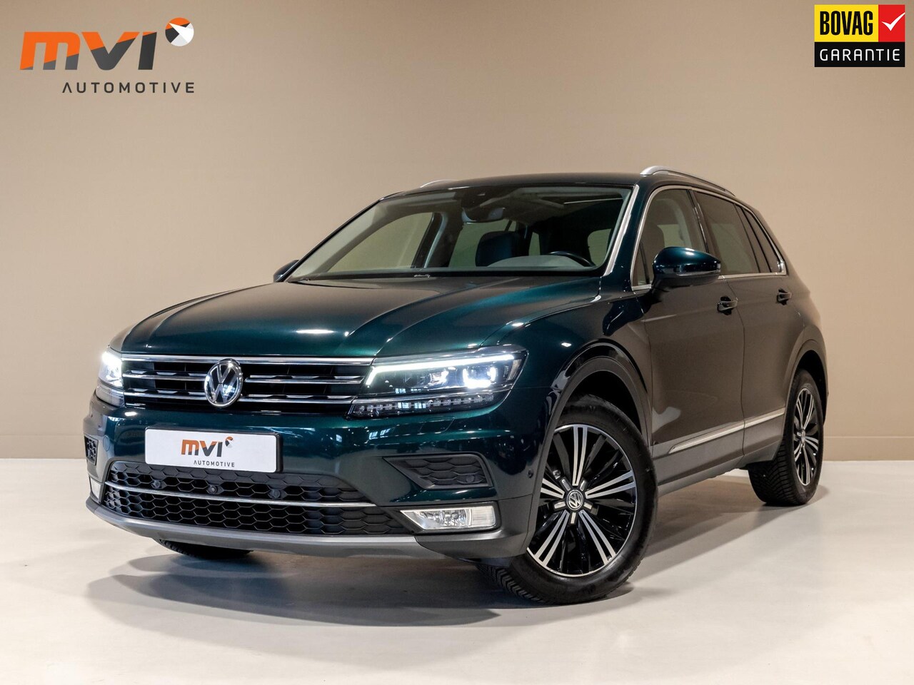 Volkswagen Tiguan - 1.4 TSI ACT Highline / 150pk / Panorama dak / Leder / Virtual cockpit / - AutoWereld.nl