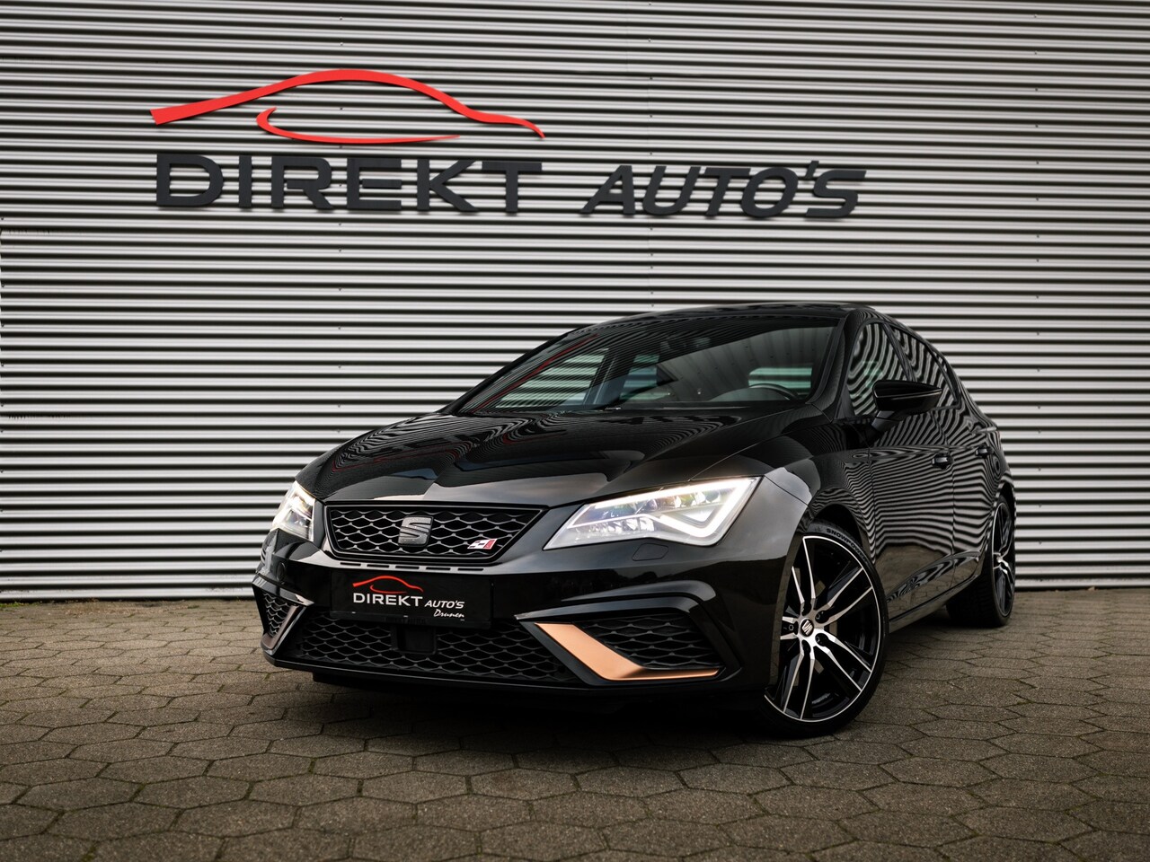 Seat Leon - 2.0 TSI CUPRA 300 PANORAMA VIRTUAL LEDER - AutoWereld.nl