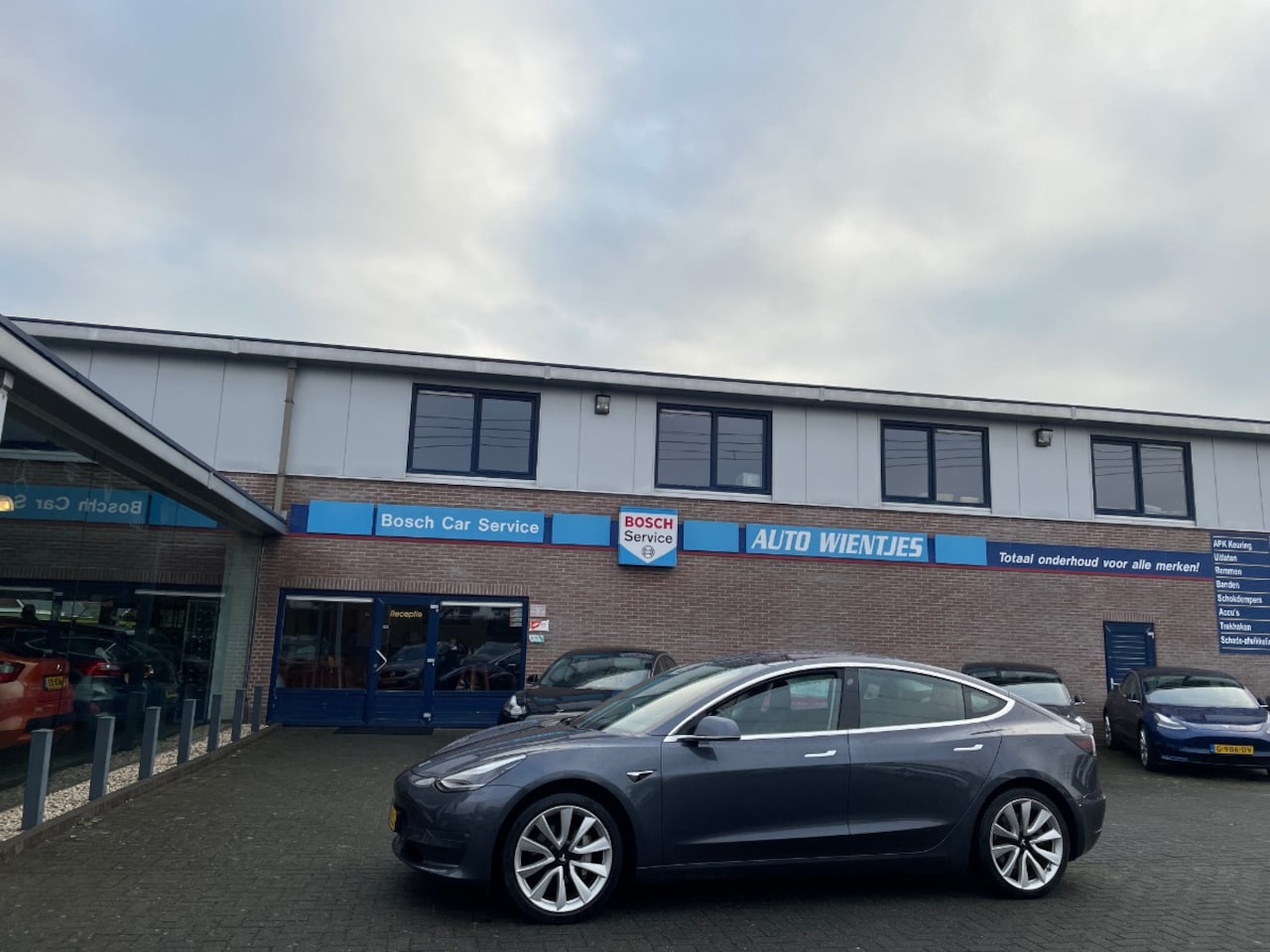 Tesla Model 3 - Long Range RWD Long Range AWD 75kWh | SOH 84% | Leer | Pano - AutoWereld.nl