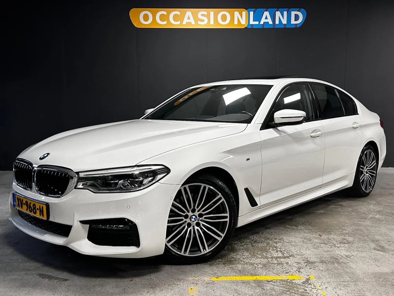 BMW 5-serie - 520i High Executive M |DAK|ELEK. STOELEN+MEMORY| - AutoWereld.nl