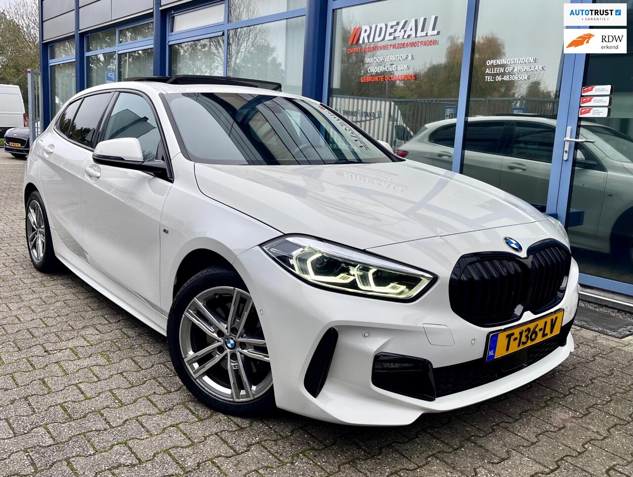 BMW 1-serie - 118i High Executive/M-PAKKET/PANO/CARPLAY!!! - AutoWereld.nl