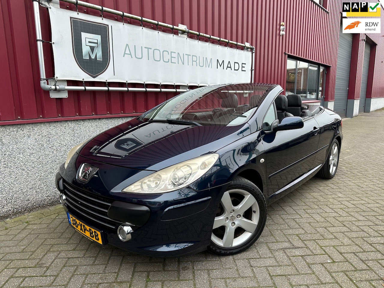 Peugeot 307 CC - 2.0-16V // Leer // PDC // Navi // Clima // - AutoWereld.nl