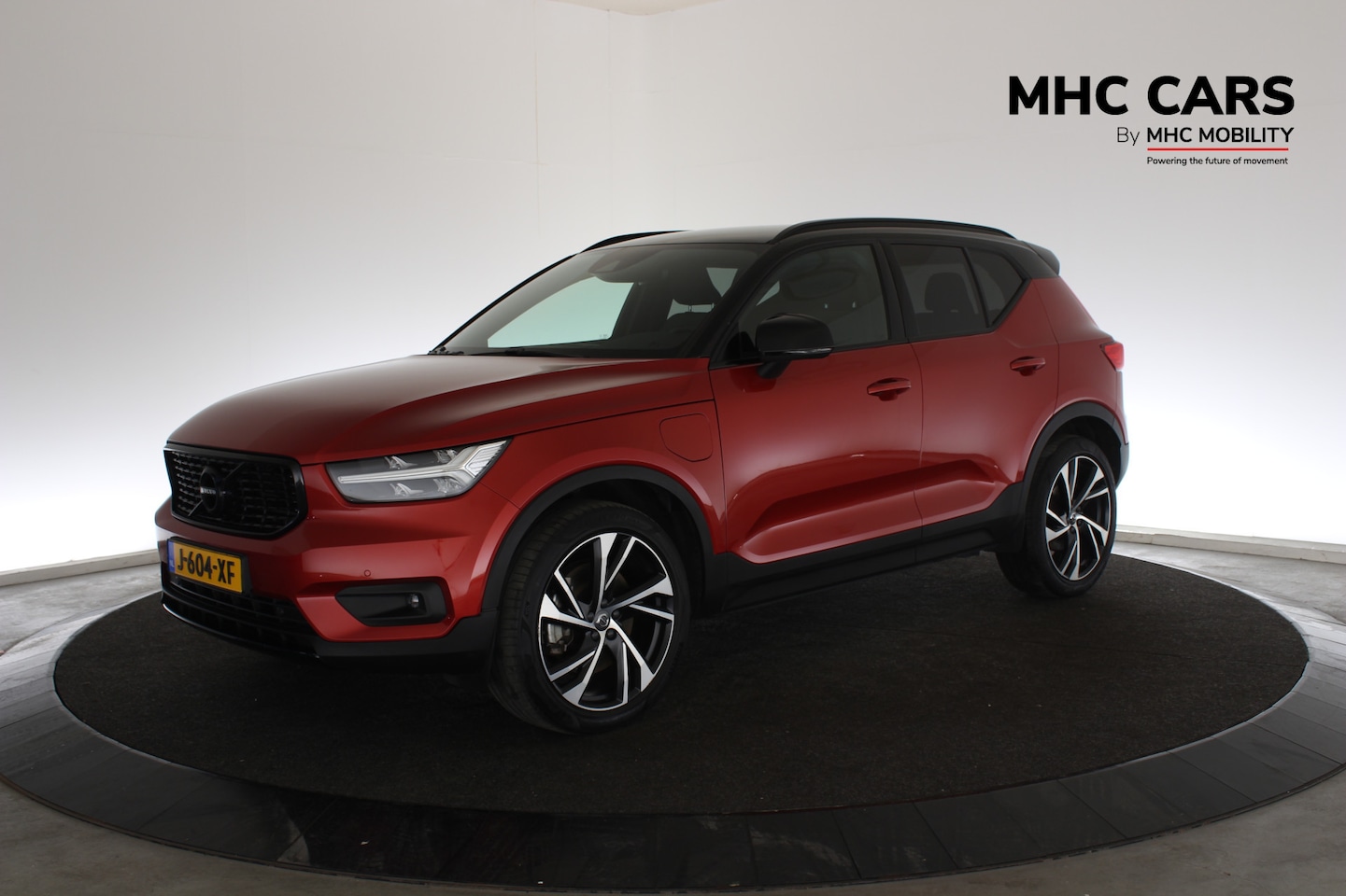 Volvo XC40 - 1.5 T4 Recharge R-Design Expression | Hybride | Black style | 20'' lmv | HIFI | - AutoWereld.nl