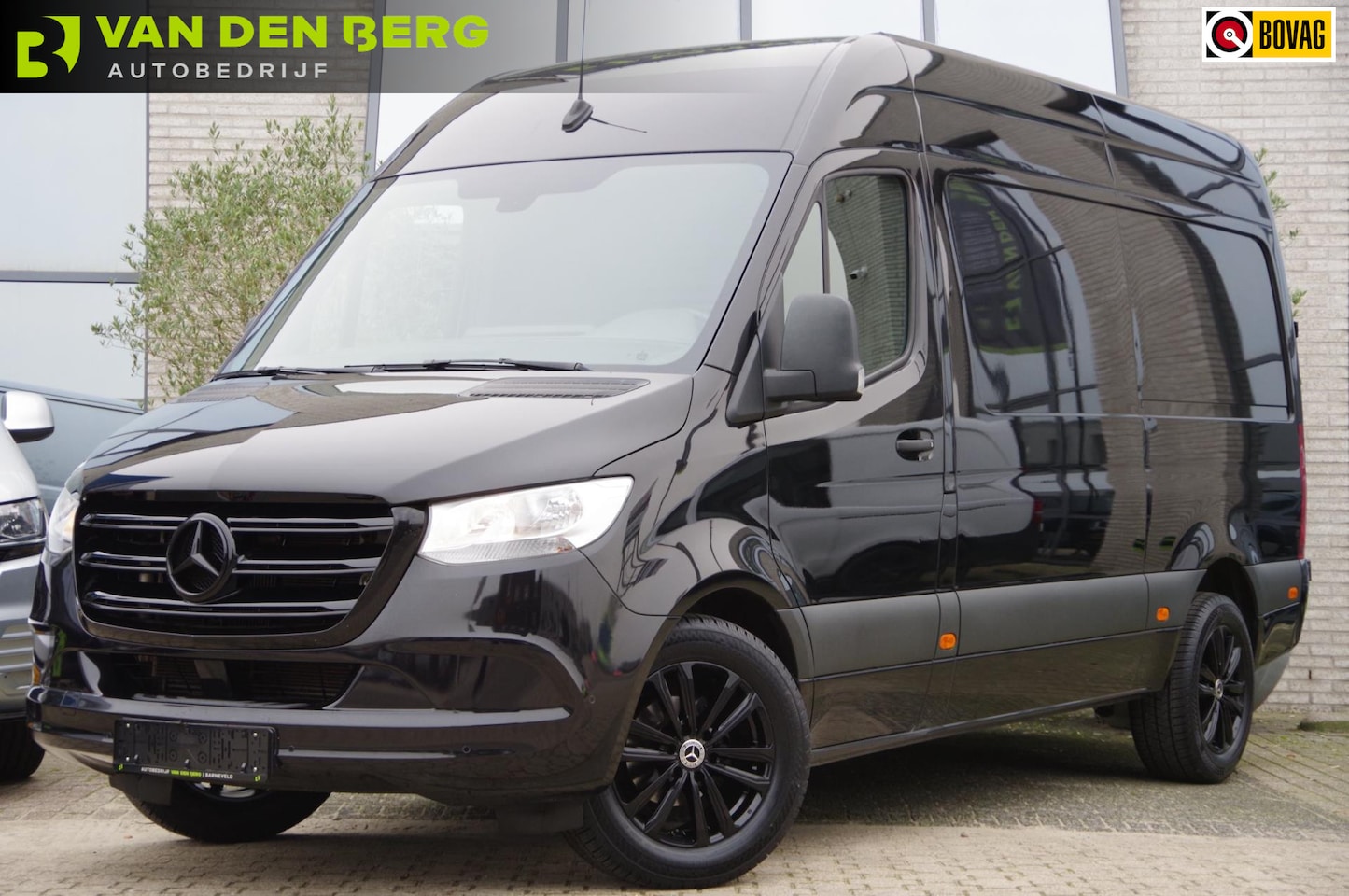 Mercedes-Benz Sprinter - 319 3.0 CDI V6 AUT. TREKHAAK, CAMERA, ADAPT. CRUISE, LEDER STUUR, PARKEERSENSOREN, APPLE C - AutoWereld.nl